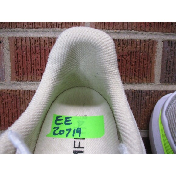 Saucony Mens Kinvara 14 White S20823-75 Athletic Running Sneakers Shoes Size 12 main image 15